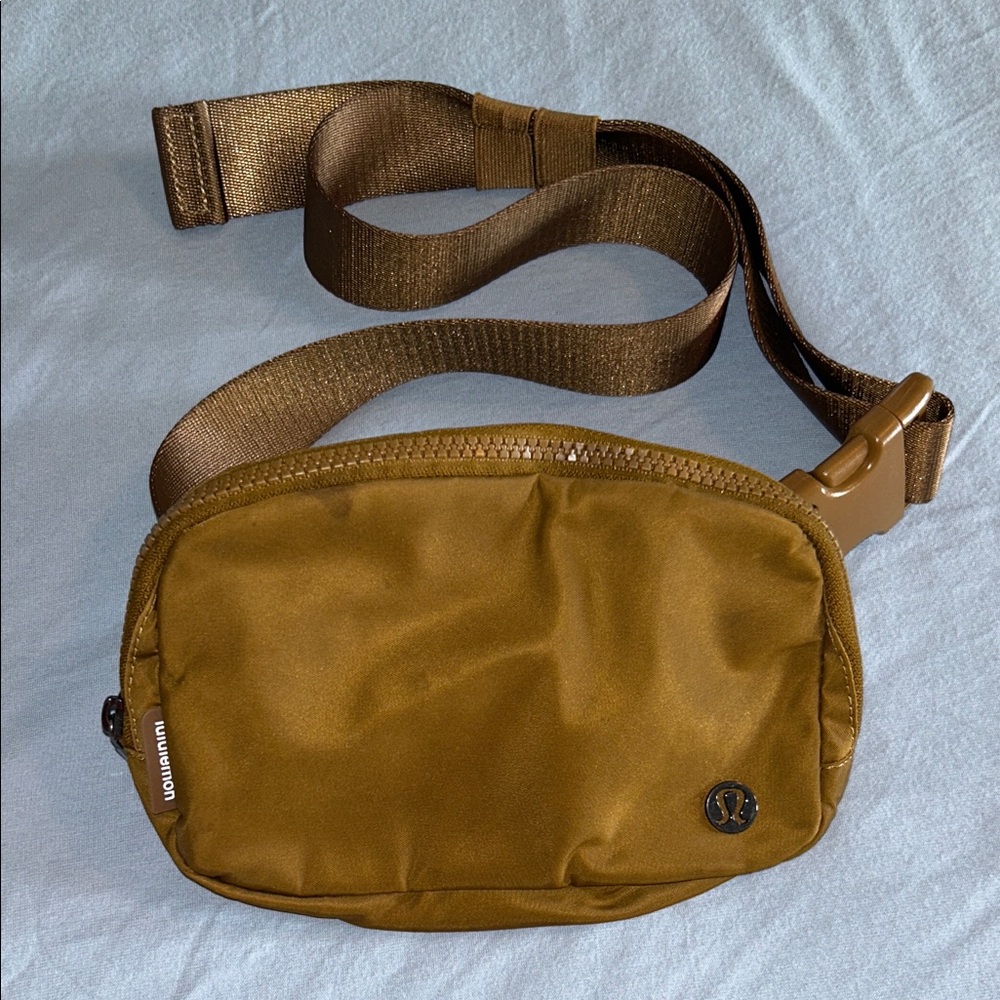 Lululemon Athletica Everywhere Belt Bag